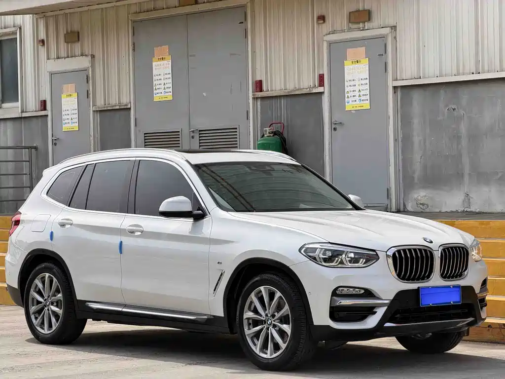 BMW X3 — фото 2