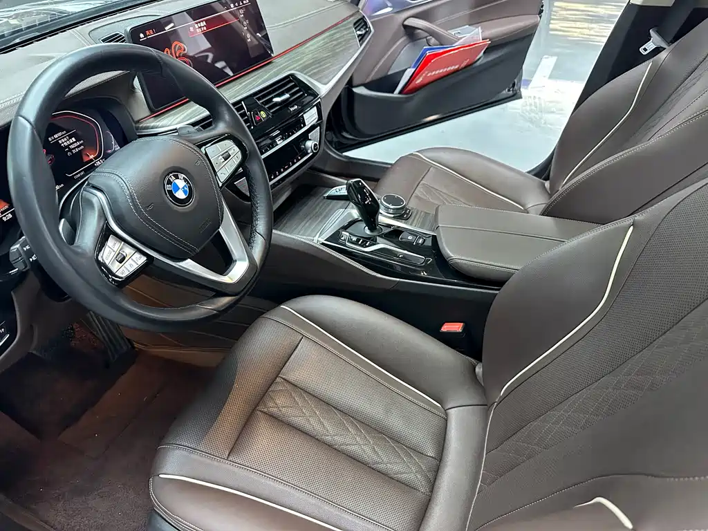 BMW 5 Series — фото 4