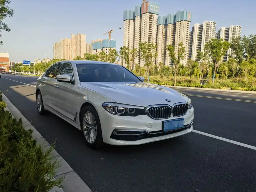BMW 5 Series — фото 3