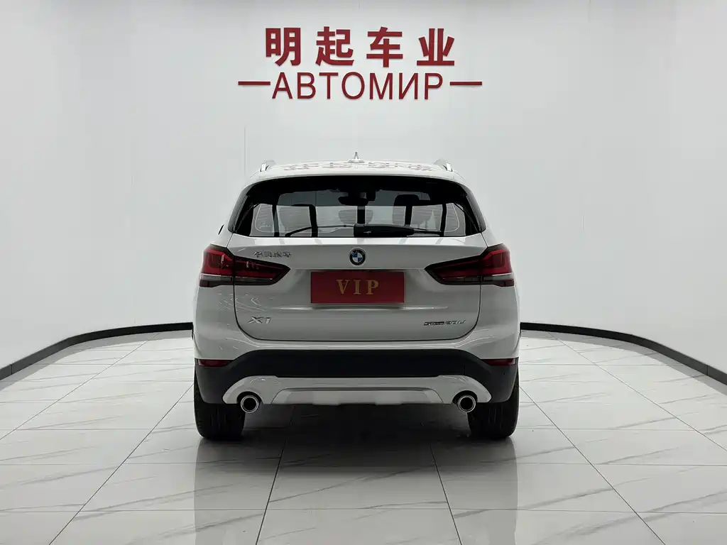 BMW X1 — фото 10