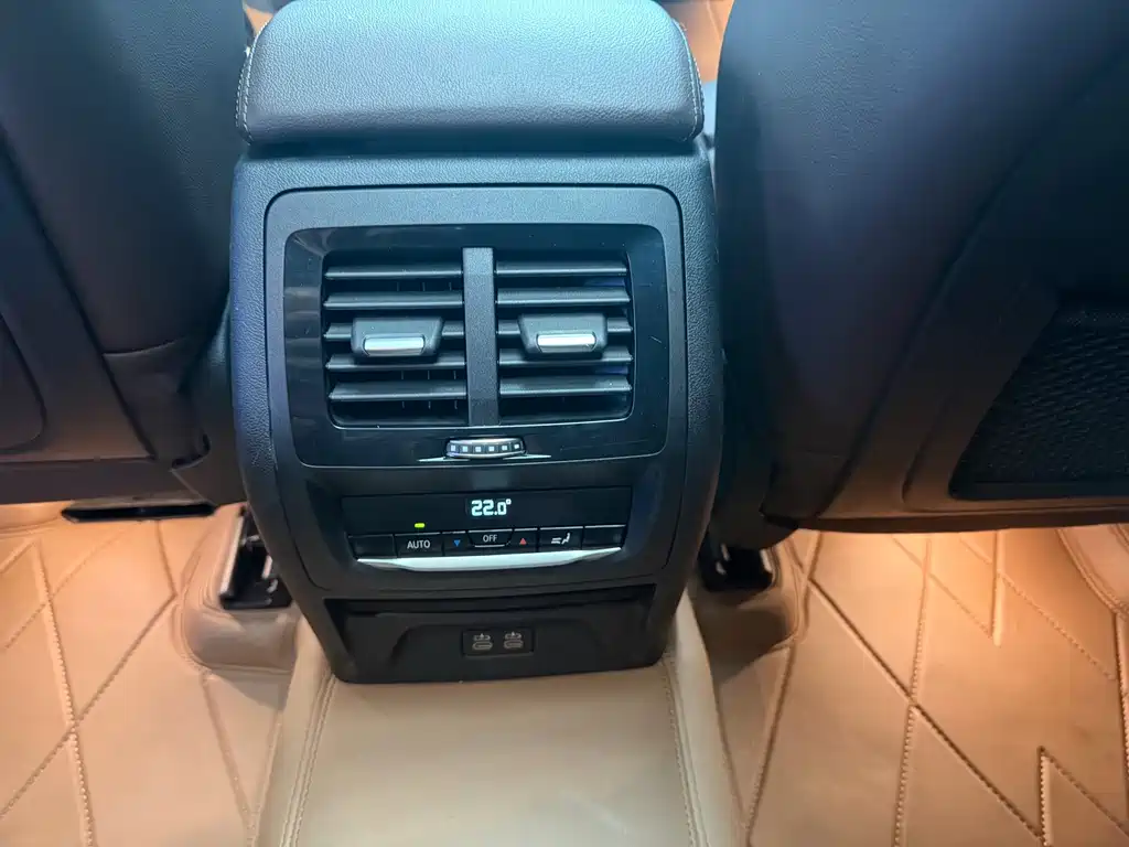 BMW X4 — фото 10