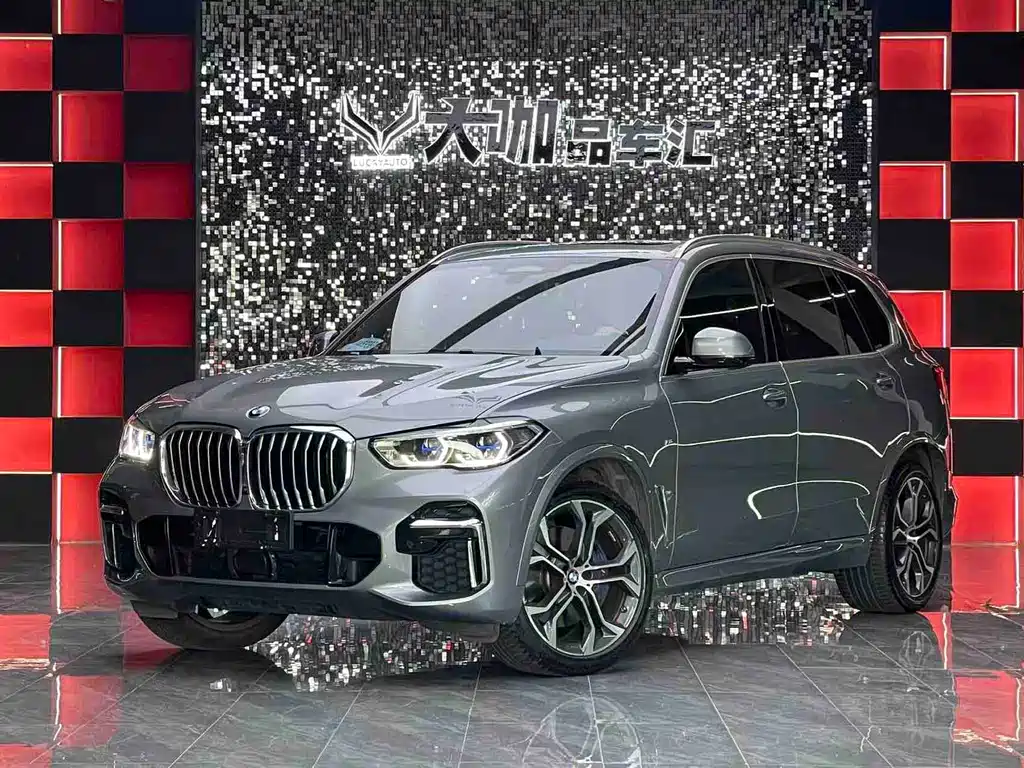 BMW X5 — фото 1