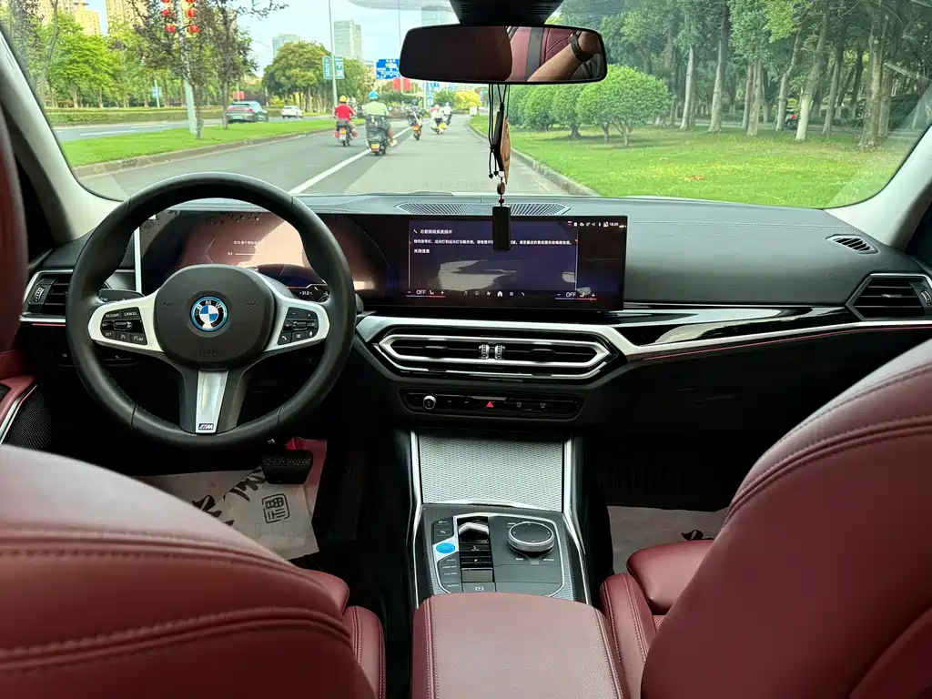 BMW i3 — фото 7