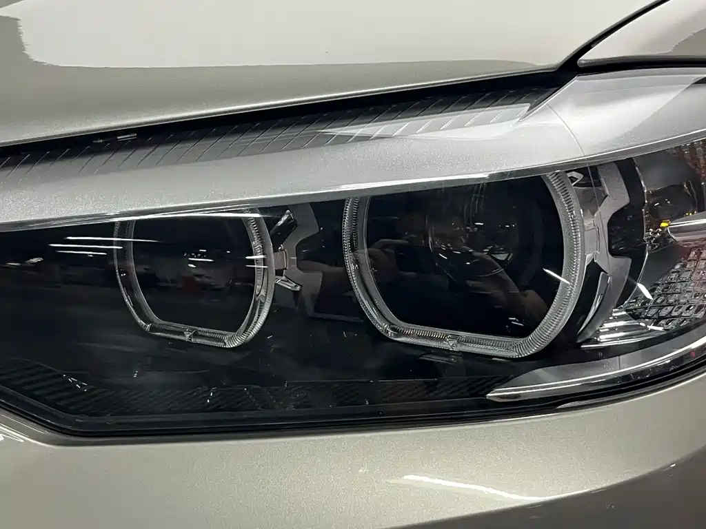 BMW 5 Series — фото 4