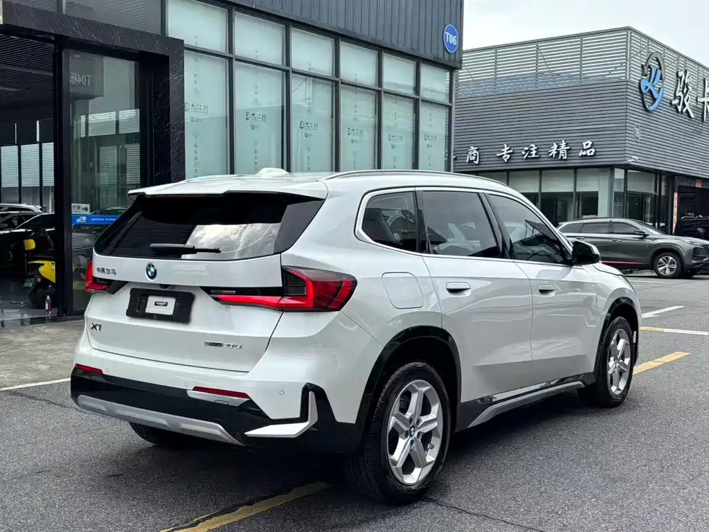 BMW X1 — фото 10