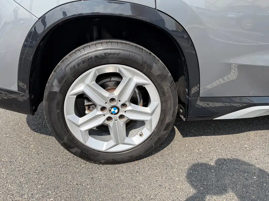 BMW X1 — фото 18