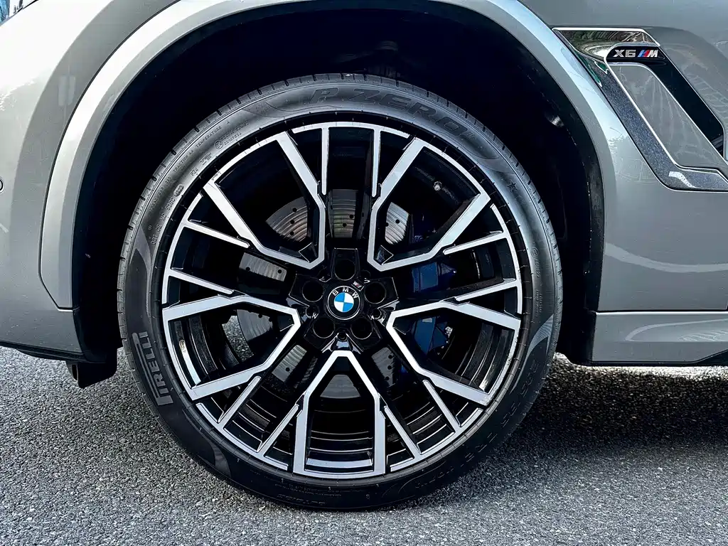 BMW X6 M — фото 13