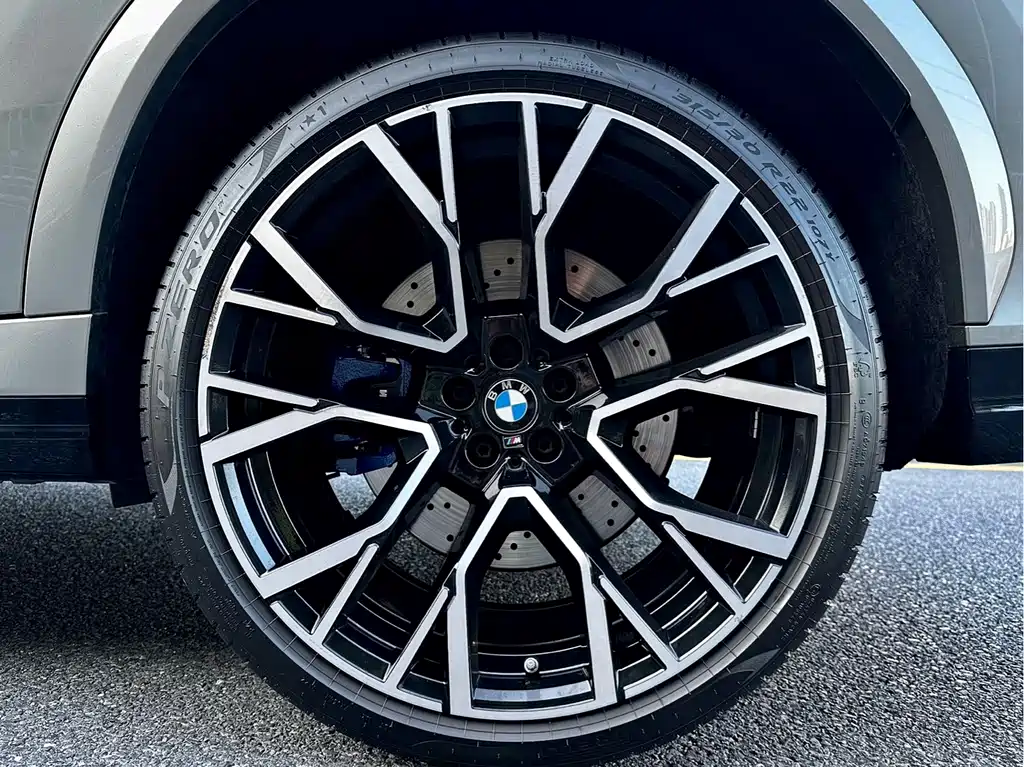 BMW X6 M — фото 14