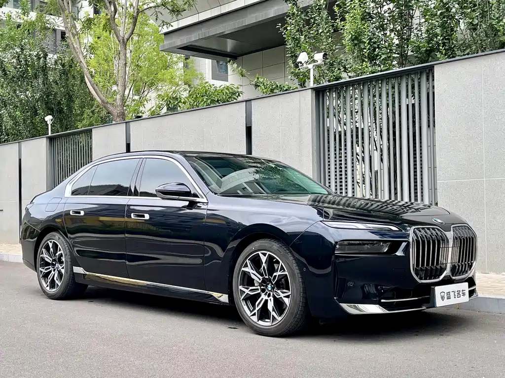 BMW 7 Series — фото 3