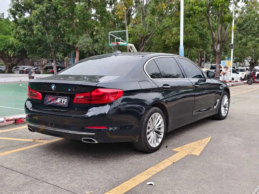 BMW 5 Series — фото 4