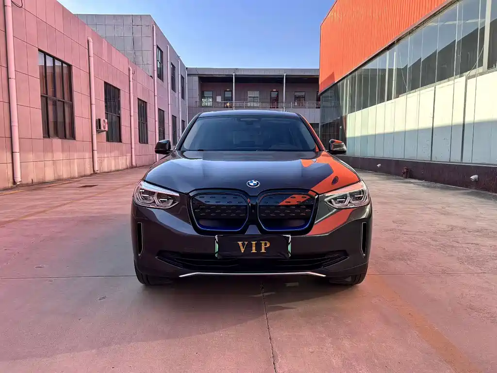 BMW iX3 — фото 2
