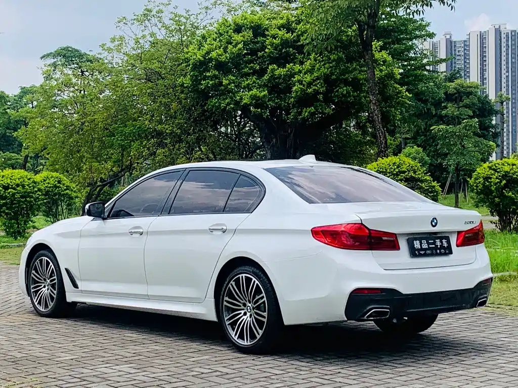 BMW 5 Series — фото 4