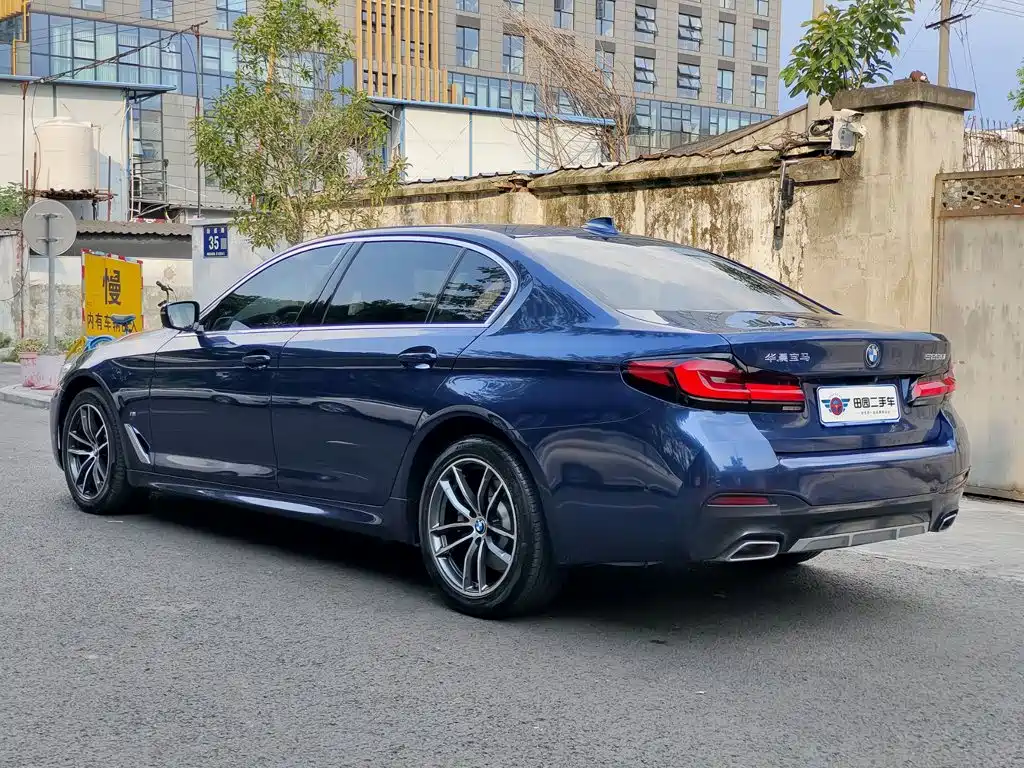 BMW 5 Series — фото 4