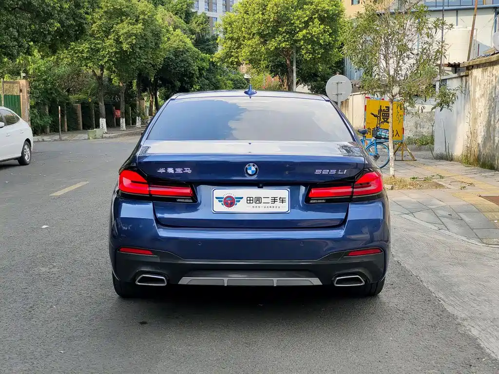 BMW 5 Series — фото 5