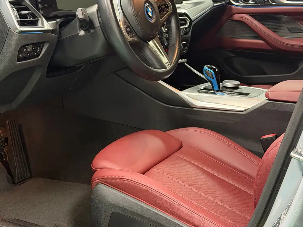 BMW i4 — фото 10