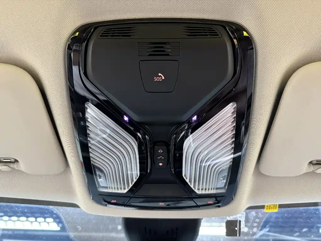 BMW X5 (Import) — фото 18