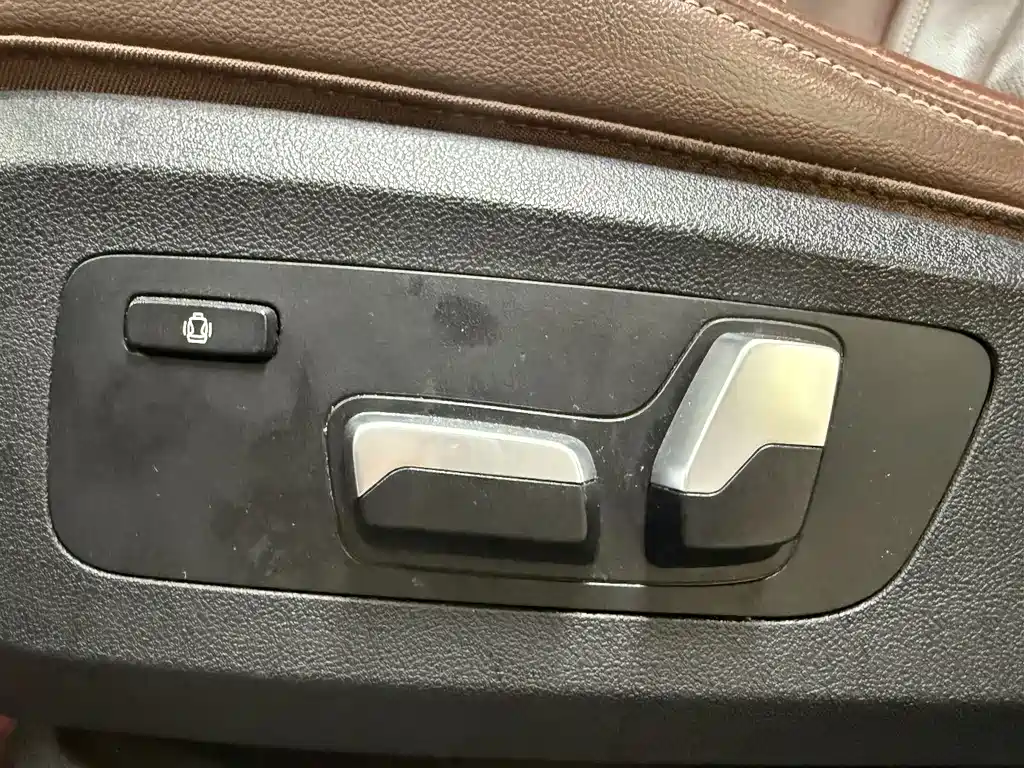 BMW X5 (Import) — фото 24