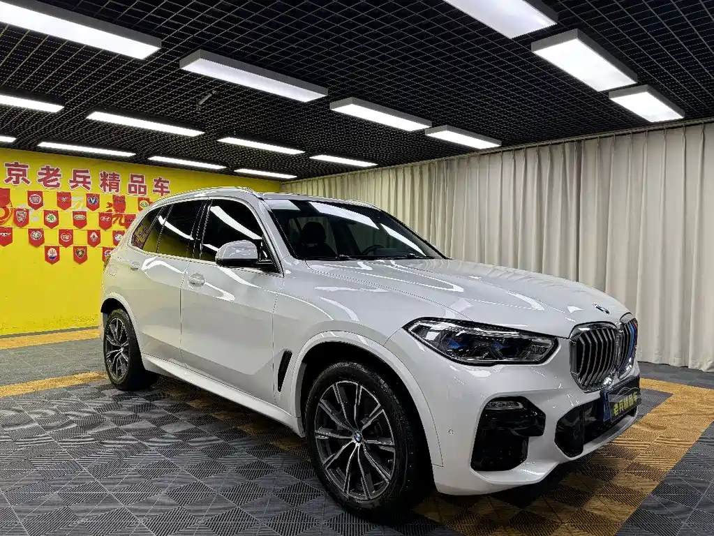 BMW X5 (Import) — фото 4