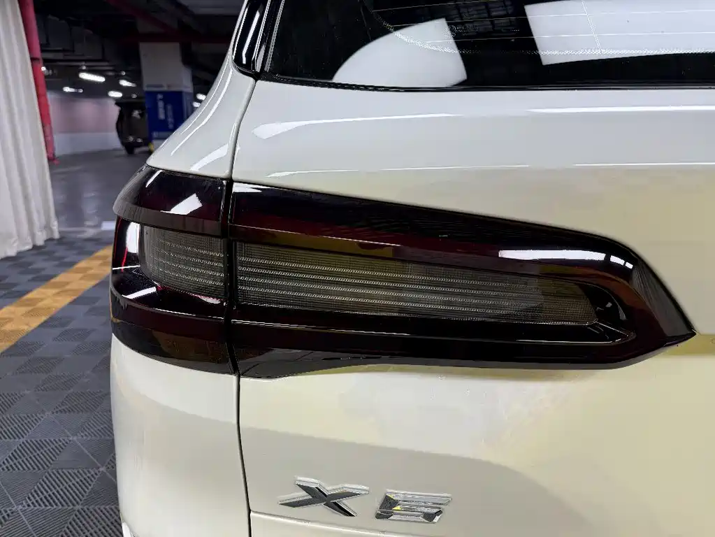 BMW X5 (Import) — фото 10