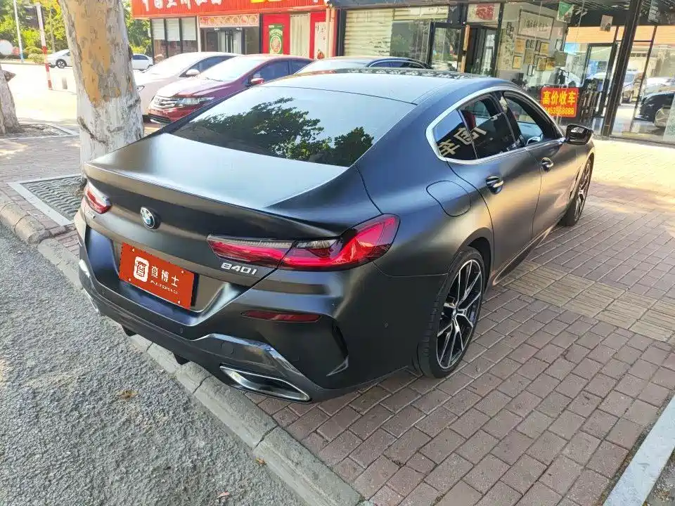 BMW 8 Series — фото 4