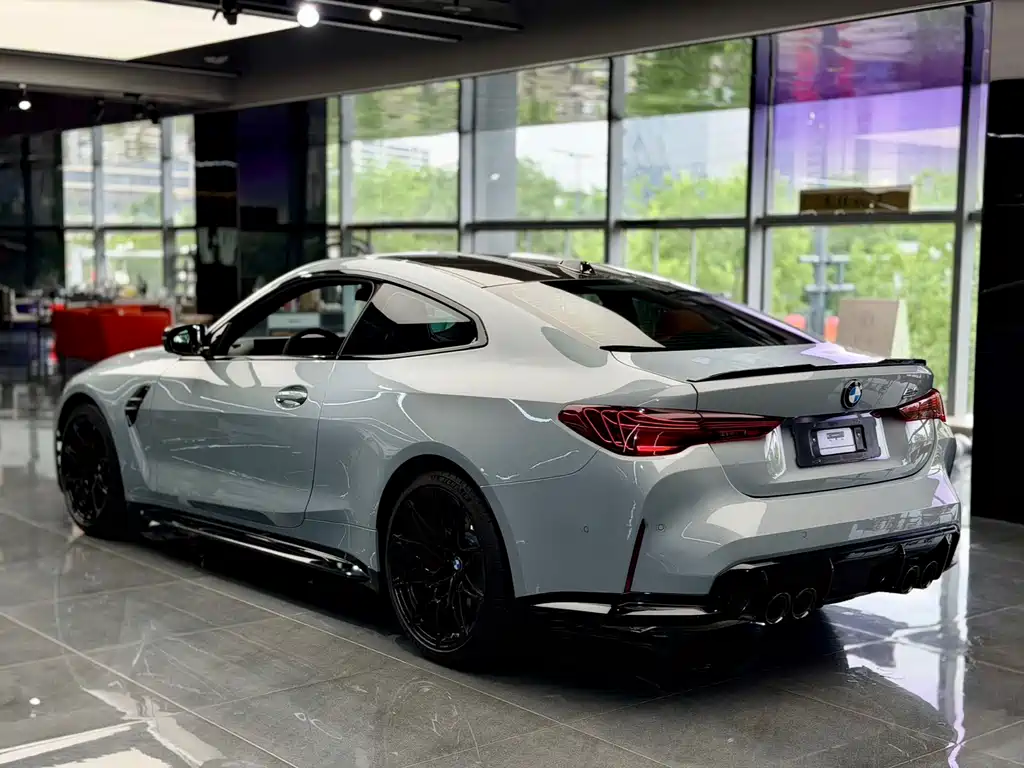 BMW M4 — фото 9