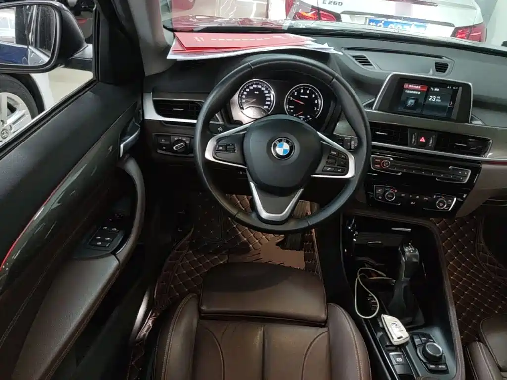 BMW X1 — фото 11