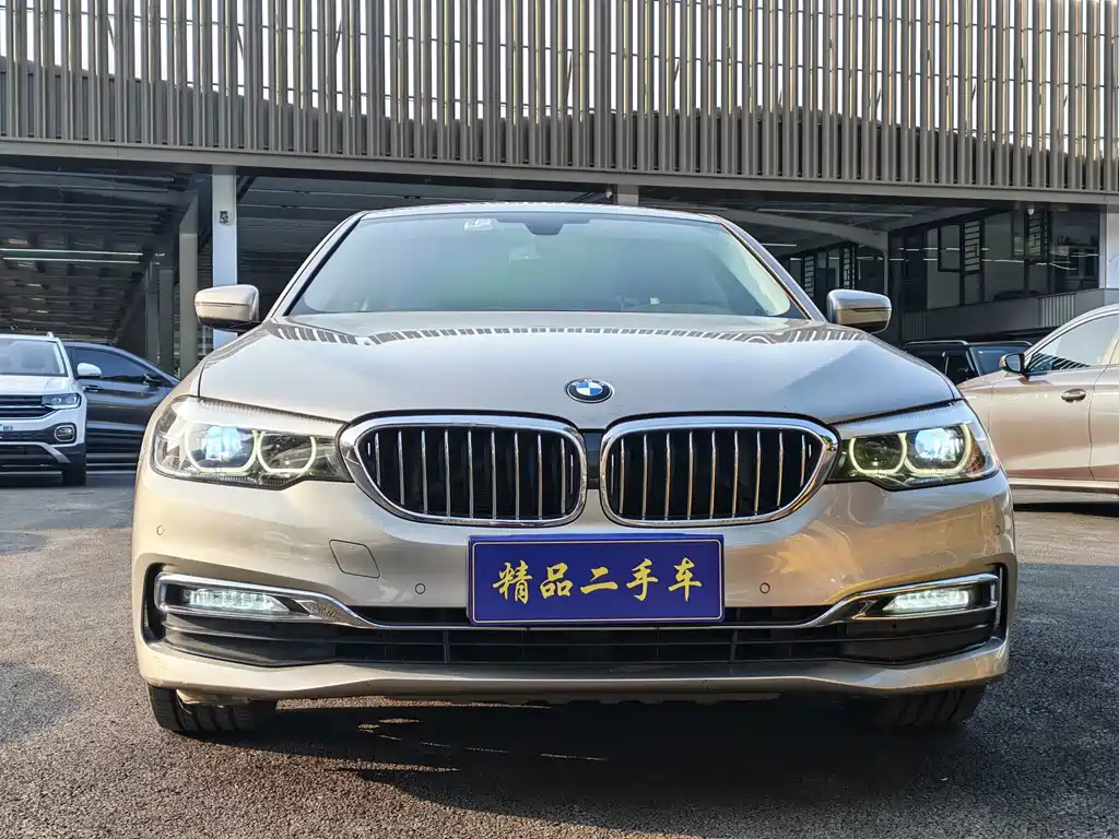 BMW 5 Series — фото 2