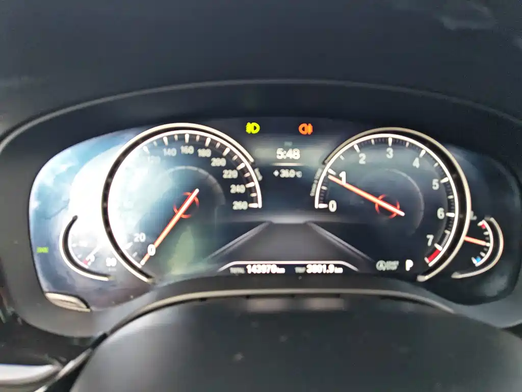 BMW 5 Series — фото 19