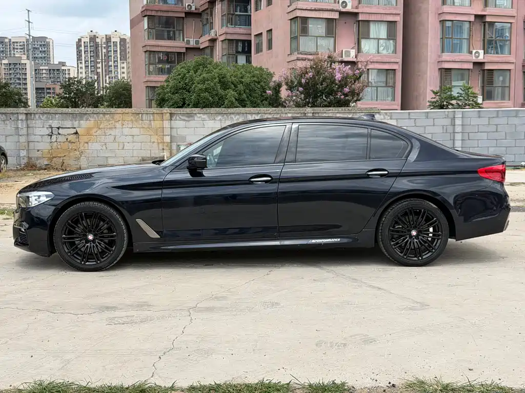 BMW 5 Series — фото 3