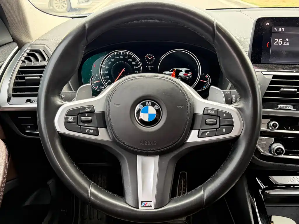 BMW X3 — фото 10