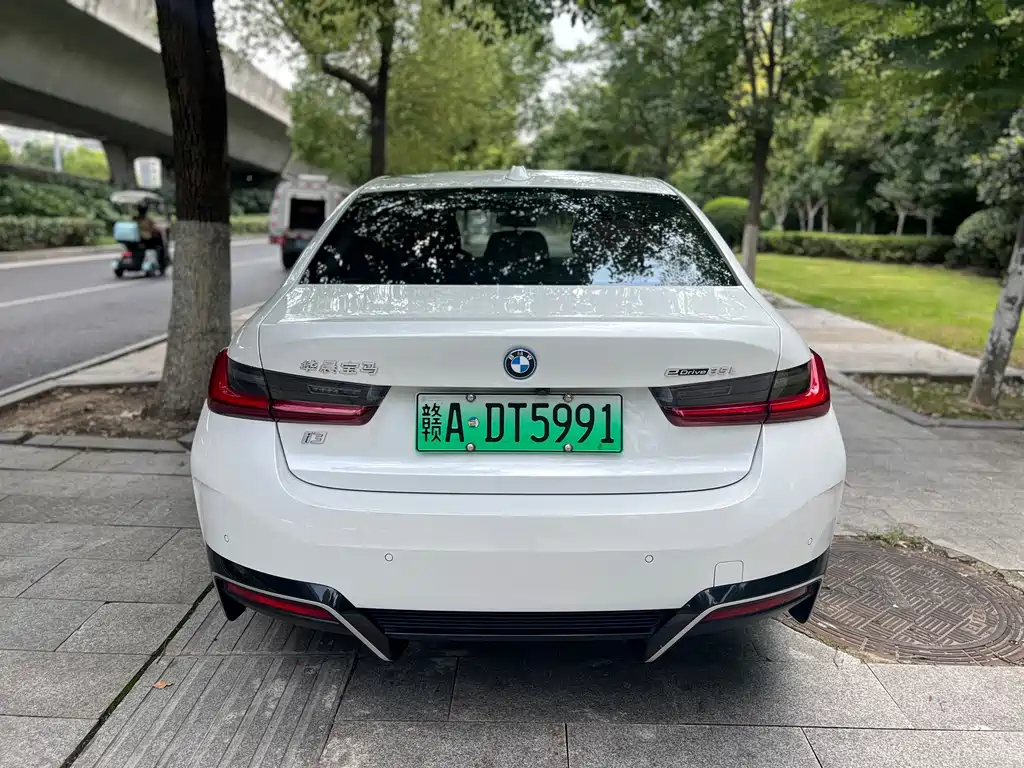 BMW i3 — фото 10