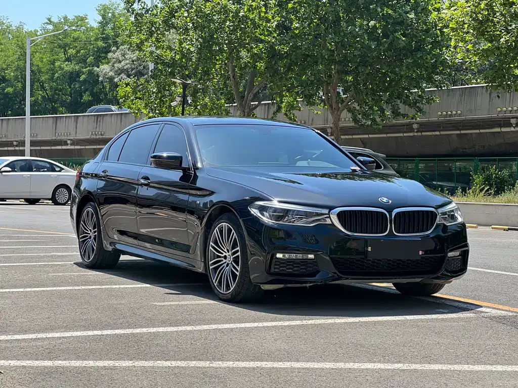 BMW 5 Series — фото 3