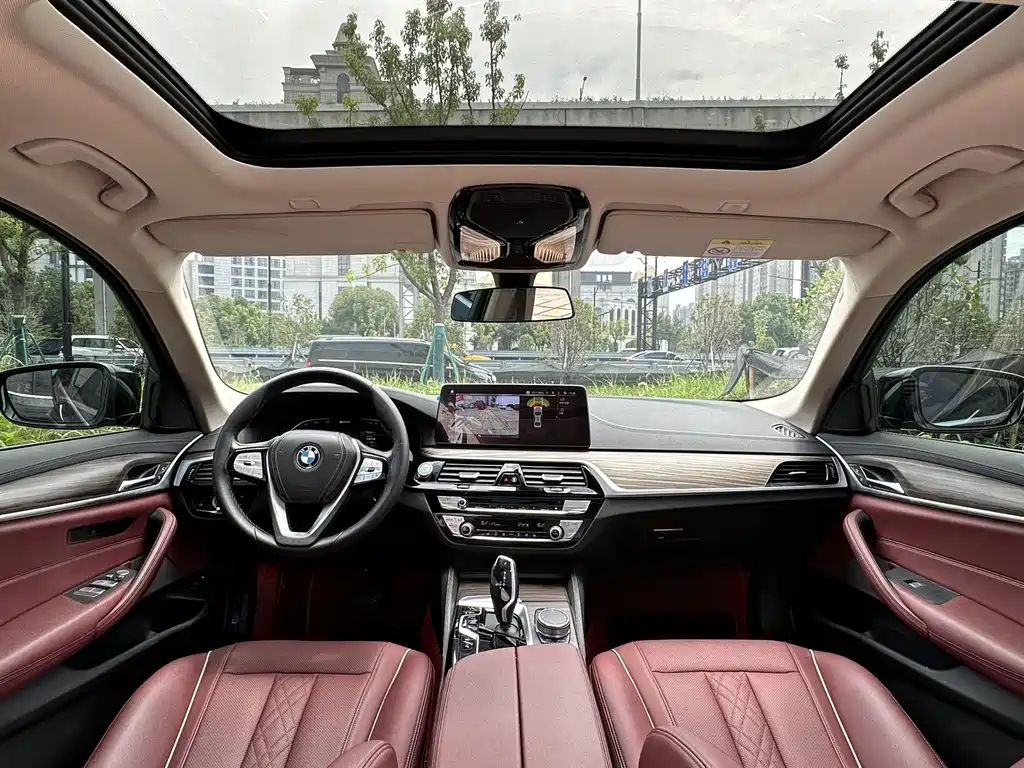 BMW 5 Series New Energy — фото 16