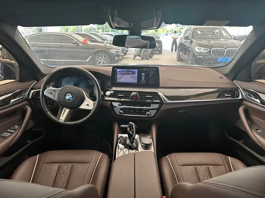 BMW 5 Series — фото 22
