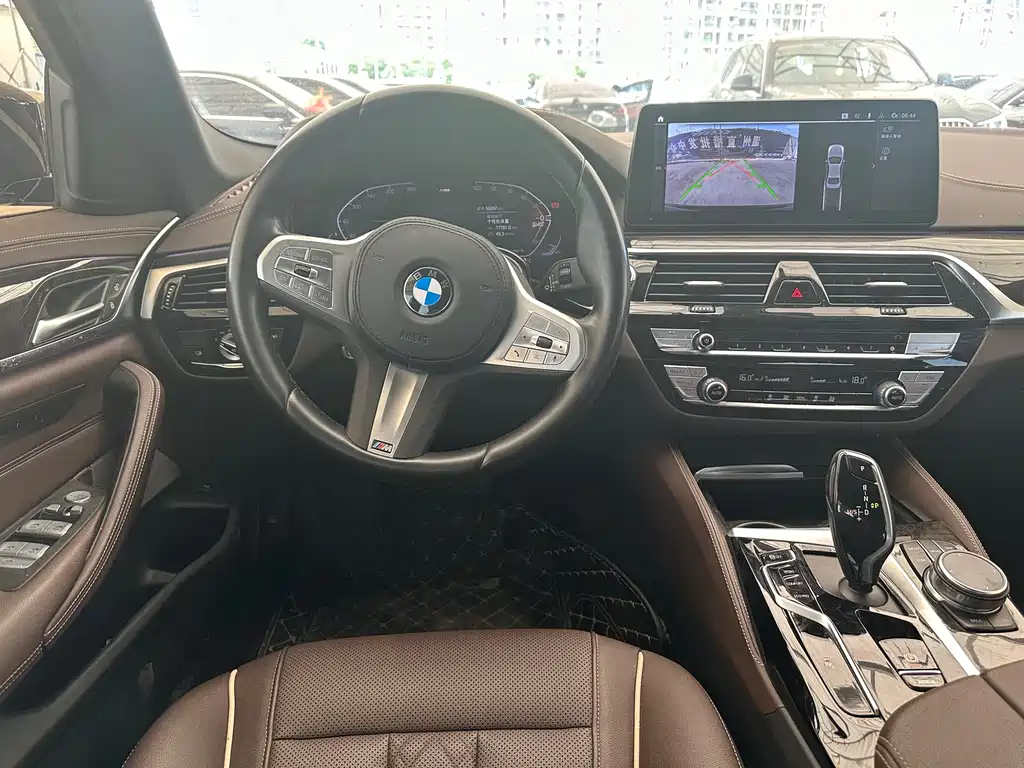 BMW 5 Series — фото 23
