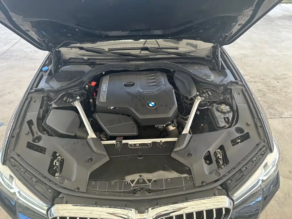 BMW 5 Series — фото 10