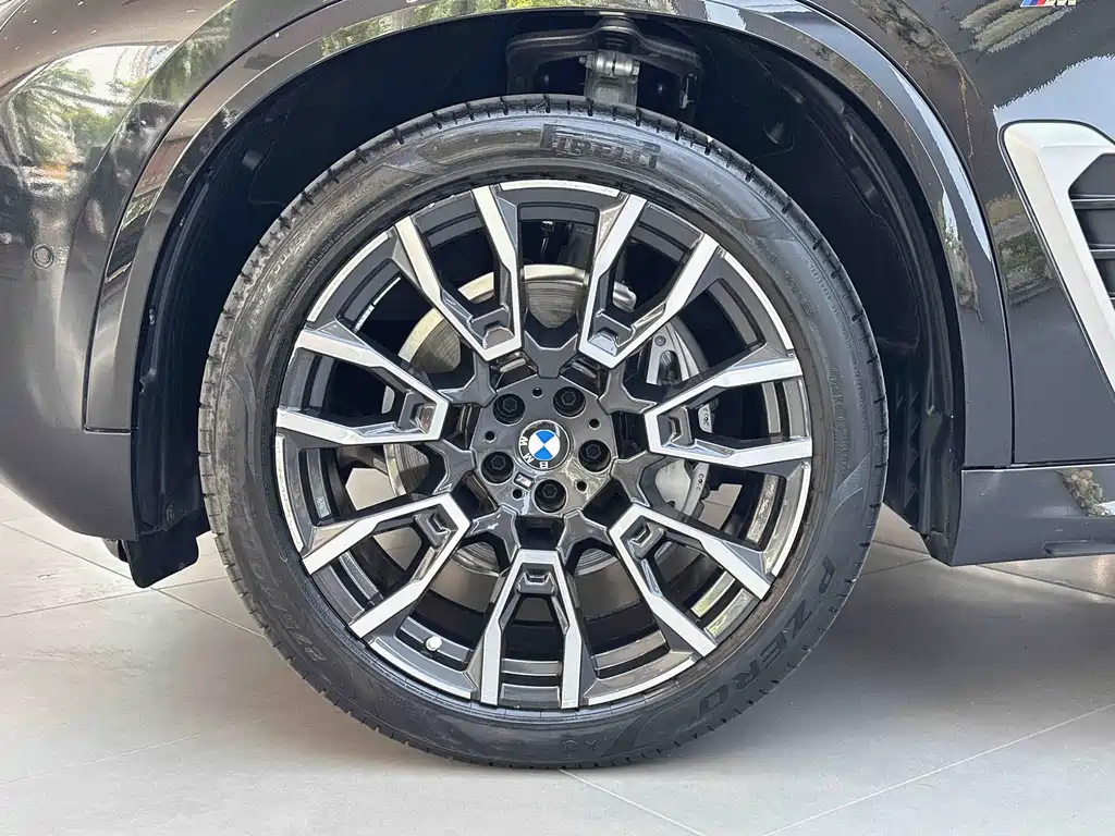 BMW X5 — фото 18