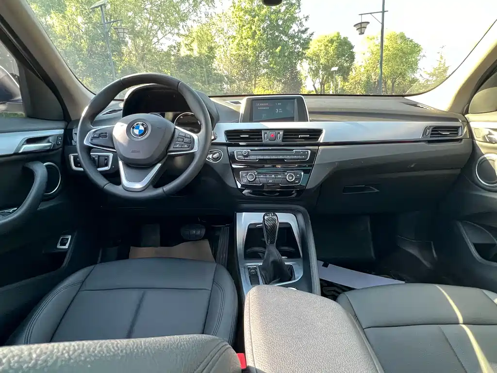 BMW X1 — фото 13