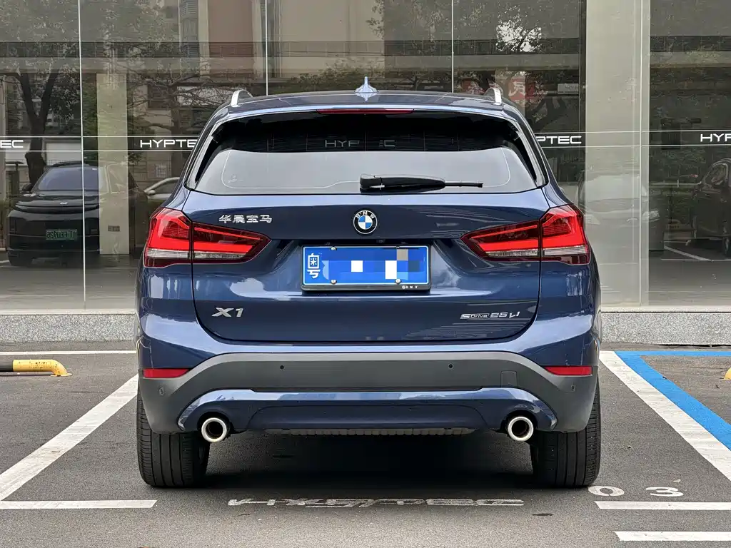 BMW X1 — фото 7