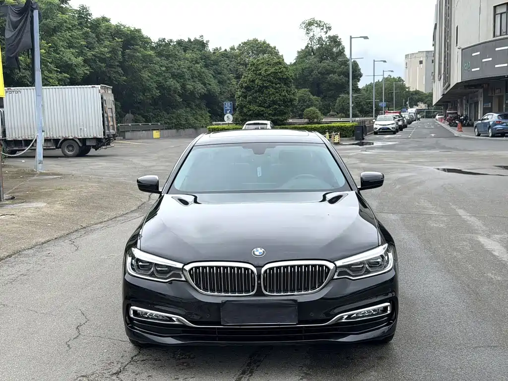 BMW 5 Series — фото 2