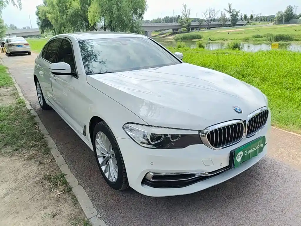 BMW 5 Series — фото 4
