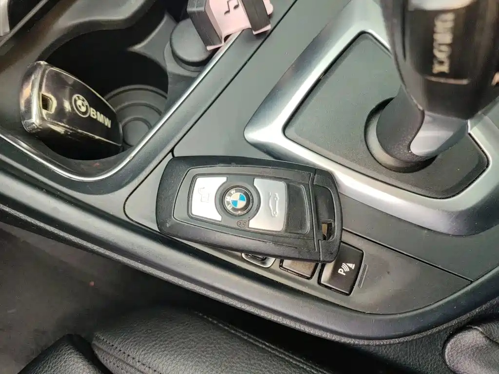 BMW 3 Series GT — фото 17
