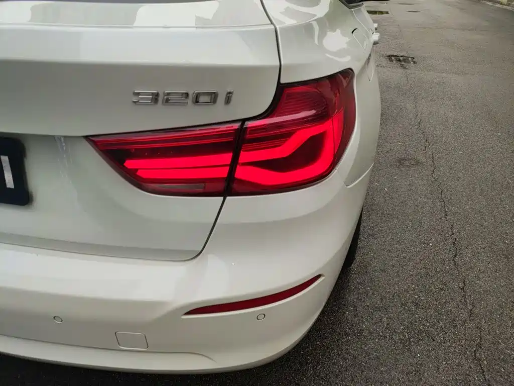BMW 3 Series GT — фото 24