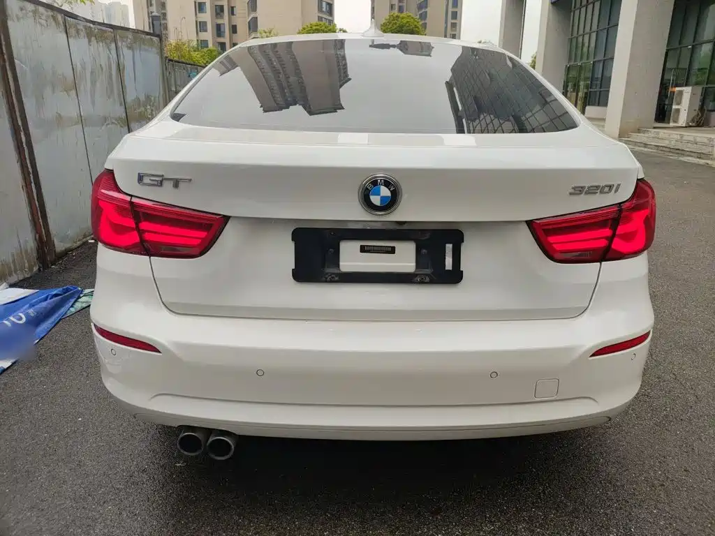 BMW 3 Series GT — фото 4