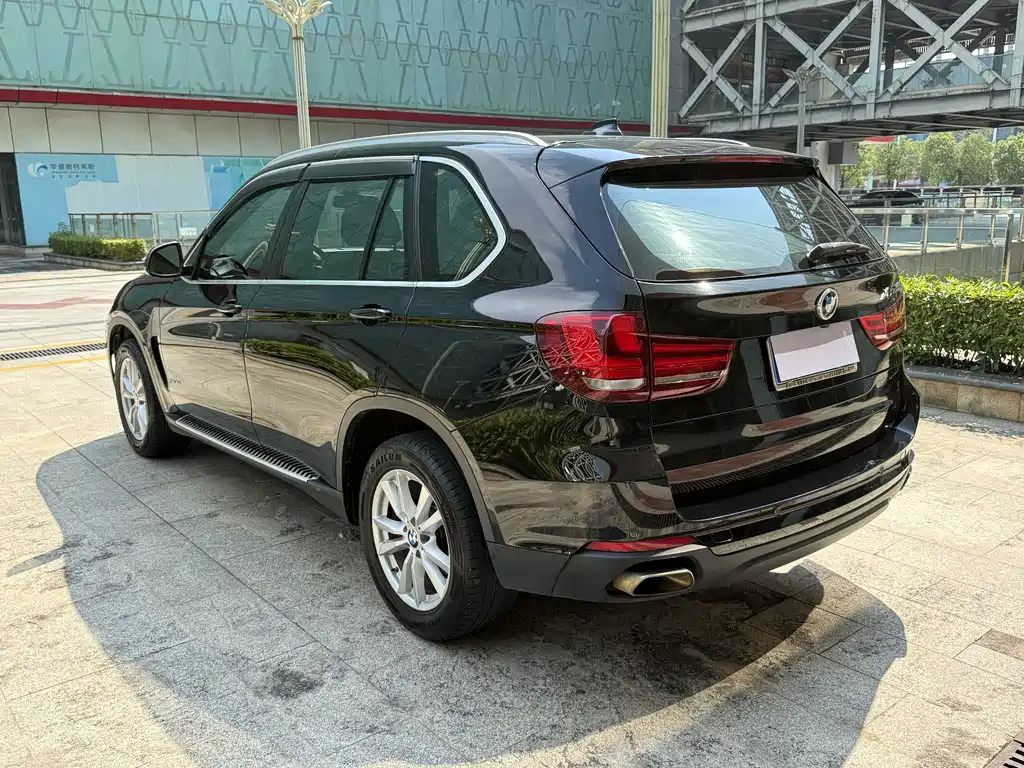 BMW X5 (Import) — фото 4