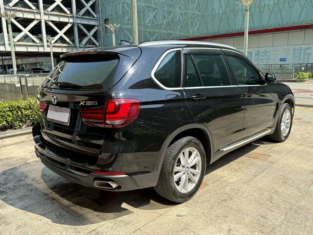 BMW X5 (Import) — фото 6