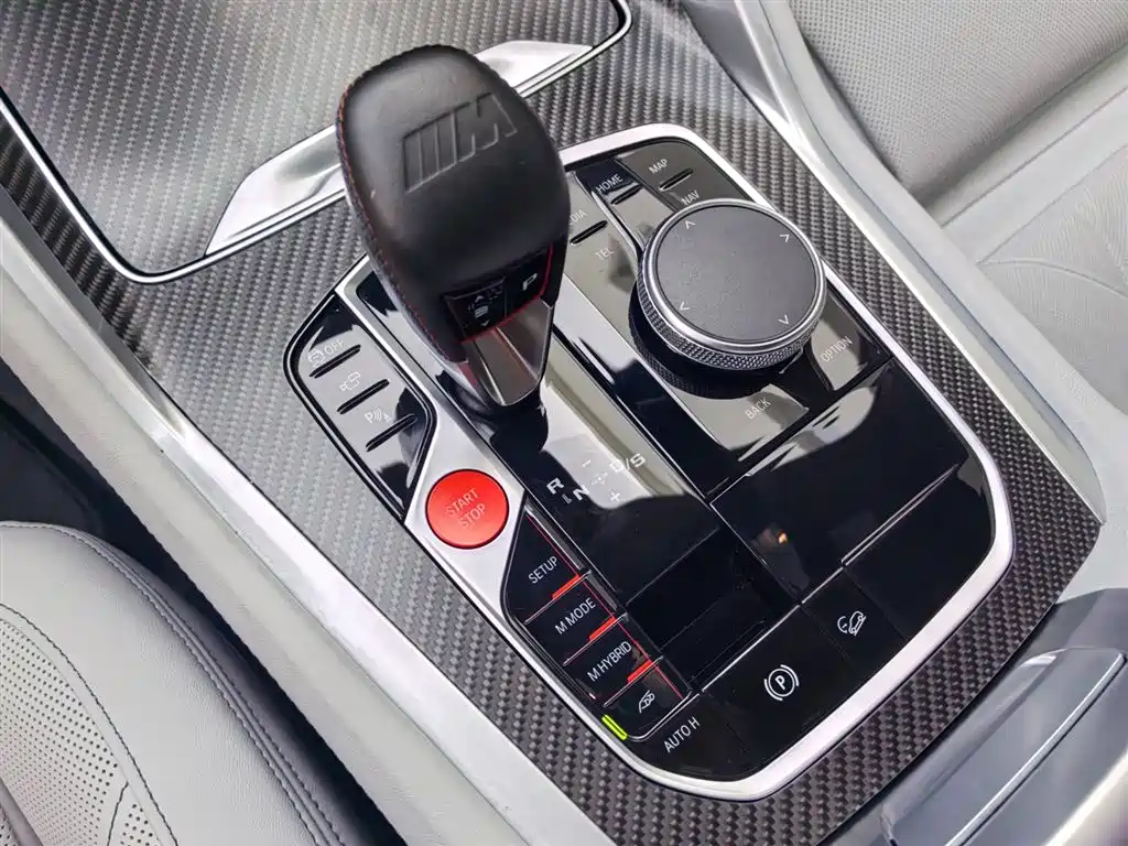 BMW XM — фото 11