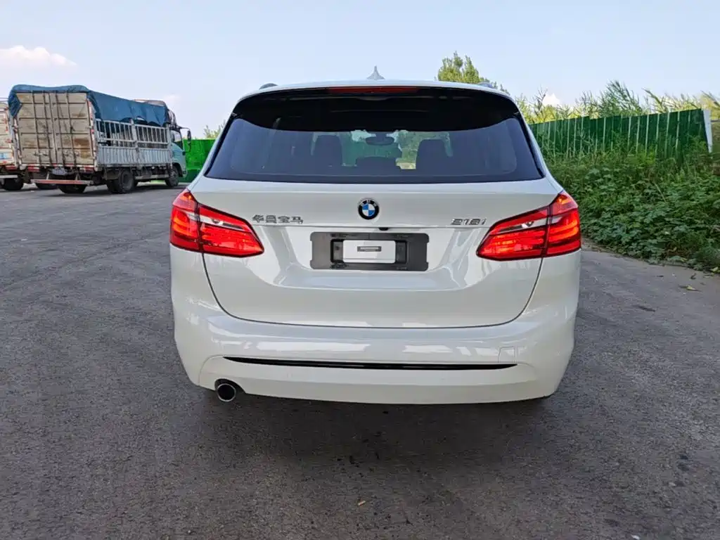 BMW 2 Series Active Tourer — фото 6