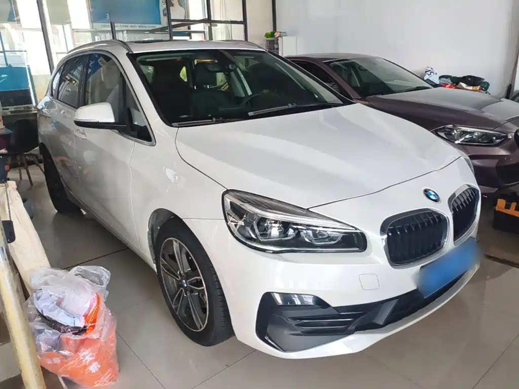 BMW 2 Series Active Tourer — фото 4