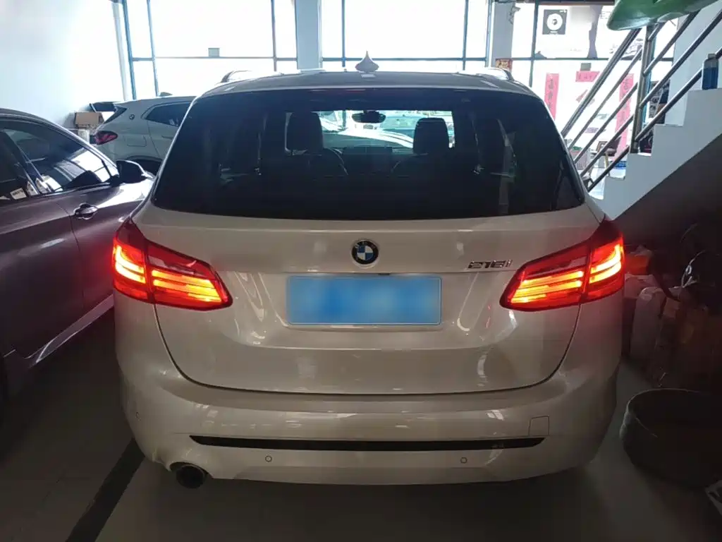 BMW 2 Series Active Tourer — фото 6